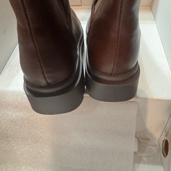 Brown Heeled Boots - Picture 6 of 10